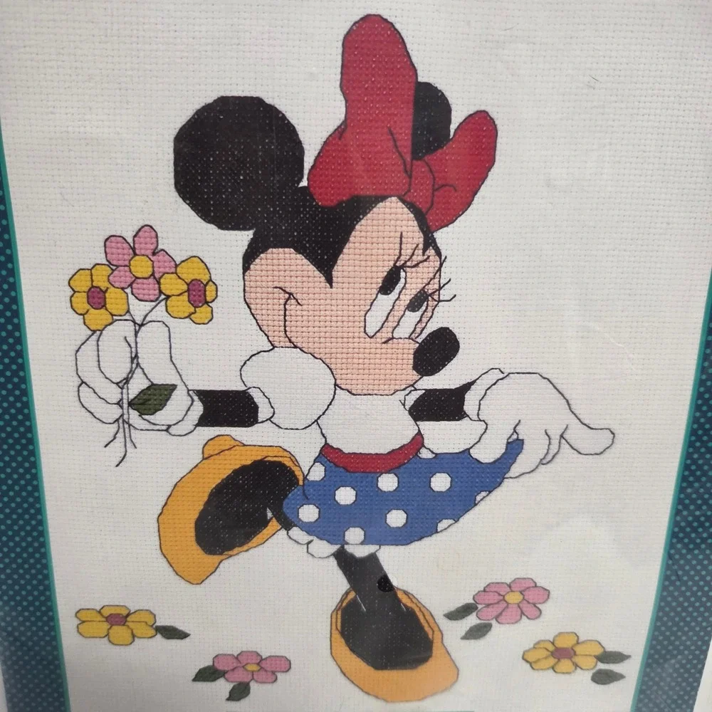 Disney Minnie Mouse In The Garden Cross Stitch Kit 36004 Mickey Unlimited